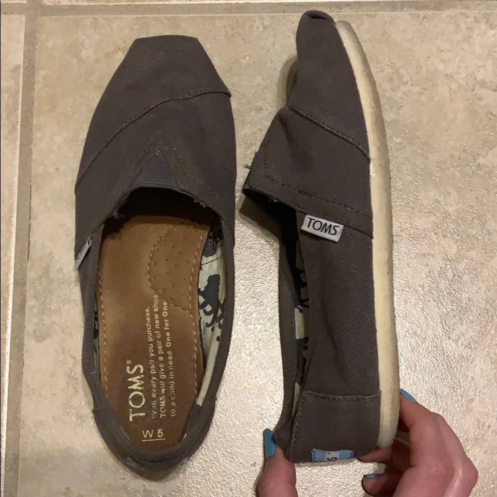 Tom’s Classic ash women’s shoes size 5